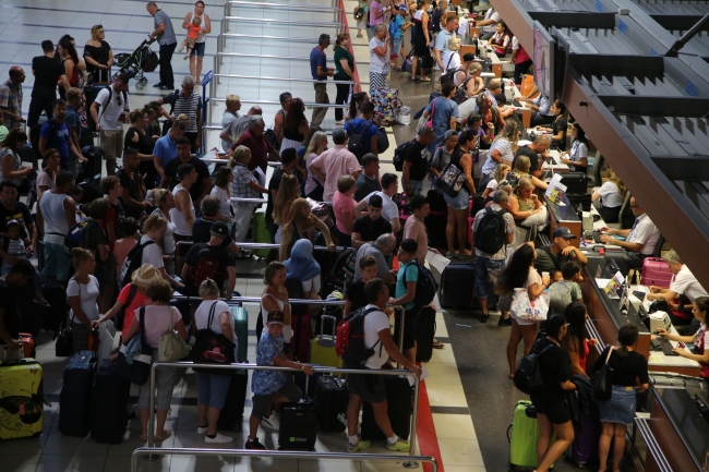 Antalya'ya bayramda turist akını