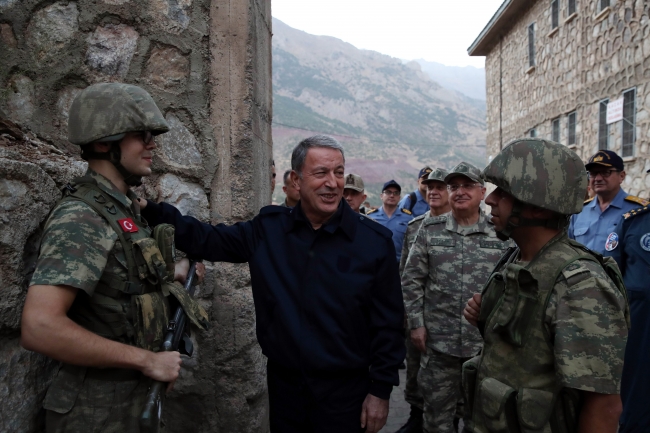 Bakan Akar: Önümüzdeki günlerde terörü mutlaka sona erdireceğiz