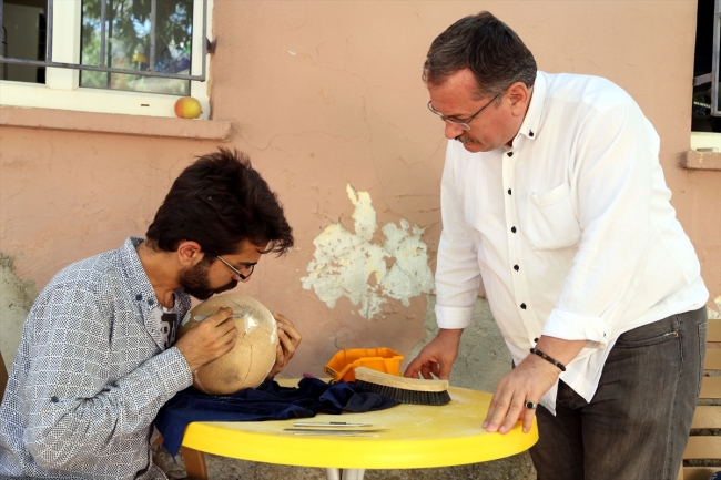 Karahüyük'te 3 bin yıllık "urne" mezar bulundu