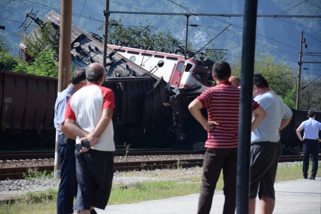 Bosna Hersek'te tren kazası: 2 ölü