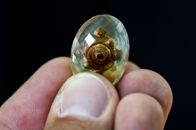 Sadekar ustası mücevherleri tasarımlarıyla ölümsüzleştiriyor