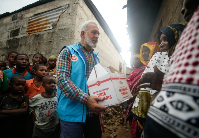 TDV gönüllüleri Zanzibar'da ilahilerle karşılandı