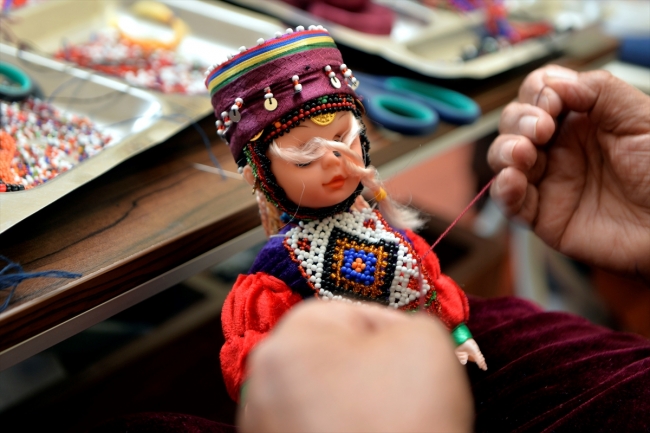 Türkmen kadınını tanıtan Damal bebeklerin 37 yıllık ustası