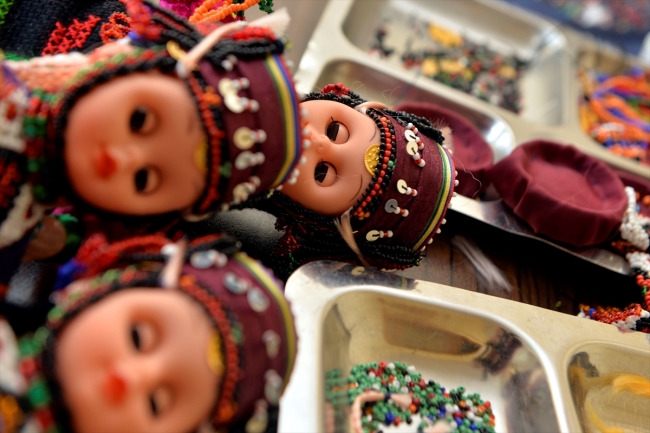 Türkmen kadınını tanıtan Damal bebeklerin 37 yıllık ustası