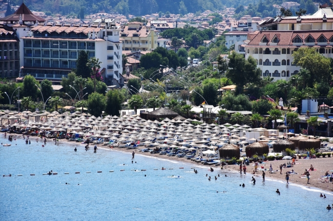 Türkiye plajlarında 459 mavi bayrak dalgalanıyor