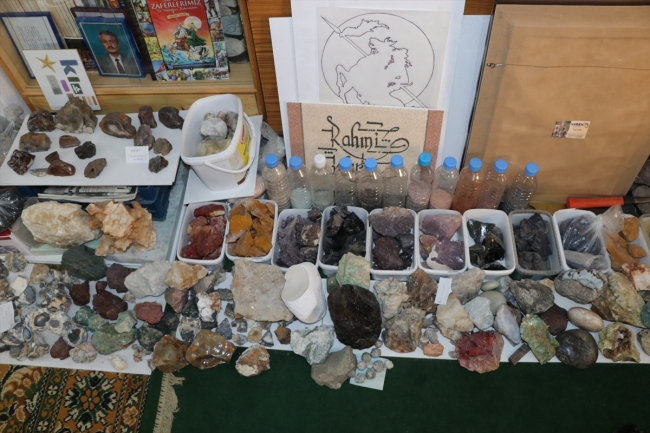 Doğal taşlar Hüseyin Çoban'ın ellerinde sanat eserine dönüşüyor