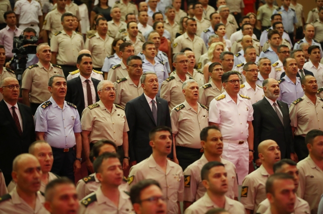 Milli Savunma Bakanı Akar: Münbiç'te yavaş da olsa ilerleme oluyor