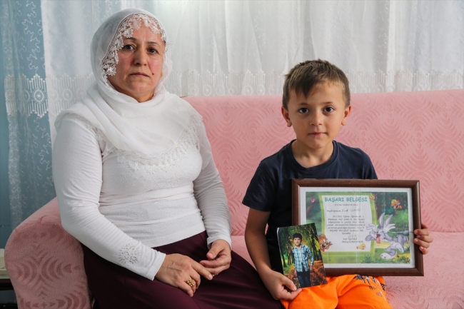 PKK'nın katlettiği Fırat'ın annesi hatıralarla yaşıyor