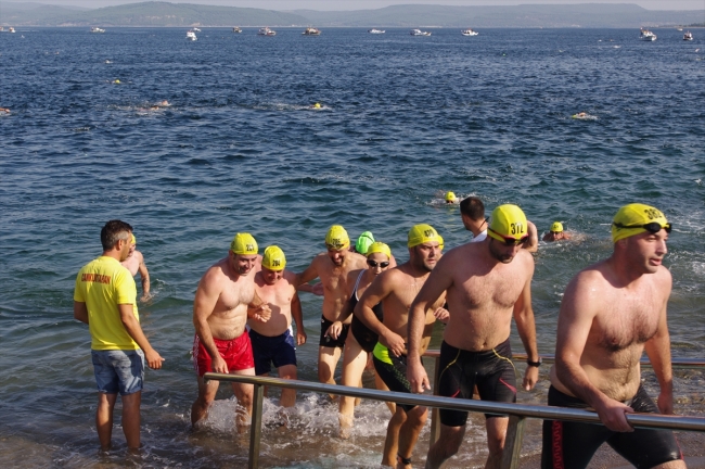 Çanakkale Boğazı Yüzme Yarışması düzenlendi
