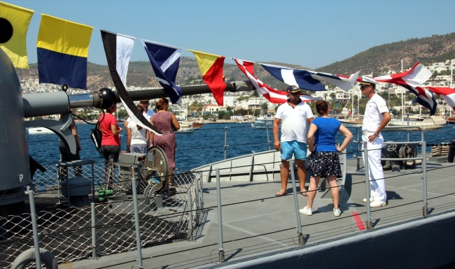 "TCG Martı" hücumbotu vatandaşların ziyaretine açıldı