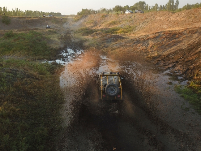 Ağrı Dağı etekleri off-road tutkunlarının gözde mekanlarından