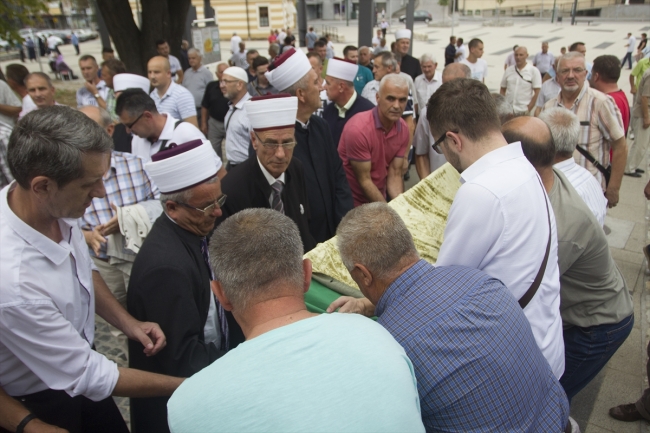 Bosnalı "gazi imam" son yolculuğuna uğurlandı