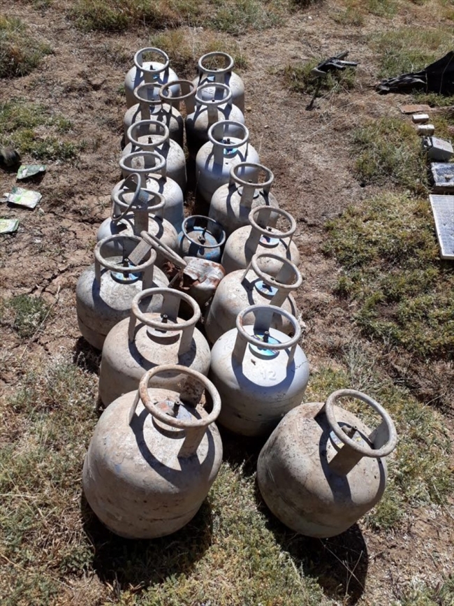 Siirt'te PKK'ya ait sığınaklarda mühimmat bulundu