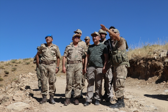 Mehmetçik Herekol Dağı'nda kuş uçurtmuyor