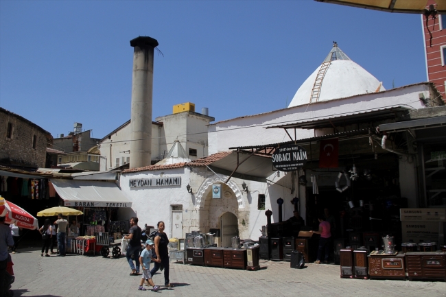 Hatay'da ticaretin kalbi: Uzun Çarşı