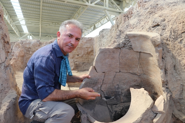 Beycesultan Höyüğü'nde 3 bin 600 yıllık tekstil parçaları bulundu
