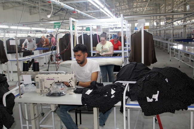 Köy köy dolaşıp fabrikaya işçi arıyorlar