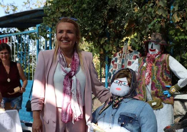 Urla'da korkuluk festivali başladı