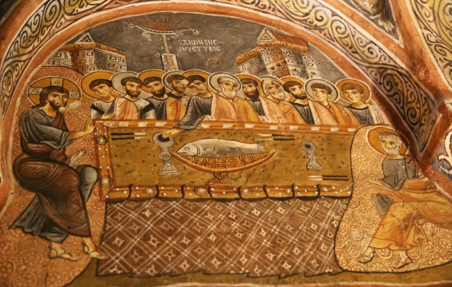Karanlık Kilise'nin bin yıllık freskleri korunuyor