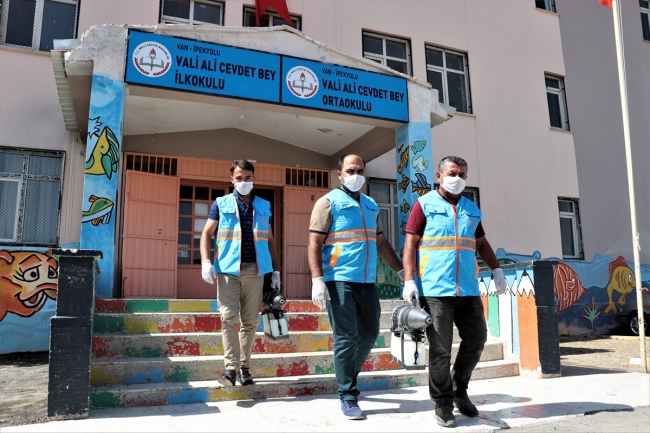 Teröre inat eğitime büyük destek