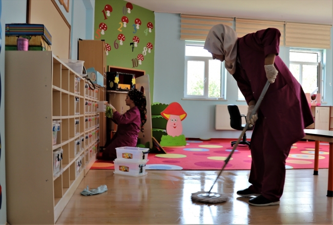 Teröre inat eğitime büyük destek