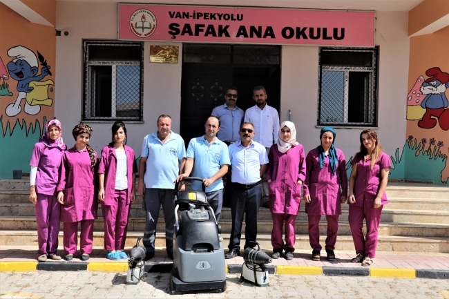 Teröre inat eğitime büyük destek