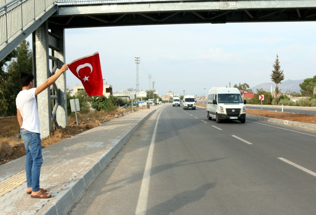 Suriye sınırına komando ve askeri araç sevkiyatı