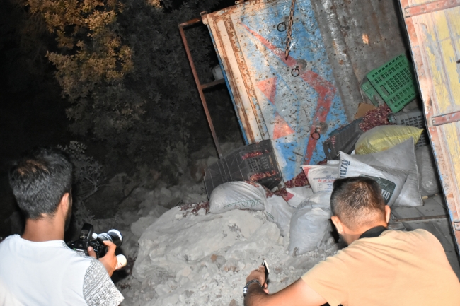 Tarım işçilerini taşıyan kamyonet devrildi: 17 yaralı