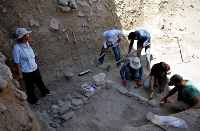 Kalehöyük kazılarında Ahi ocakları bulundu