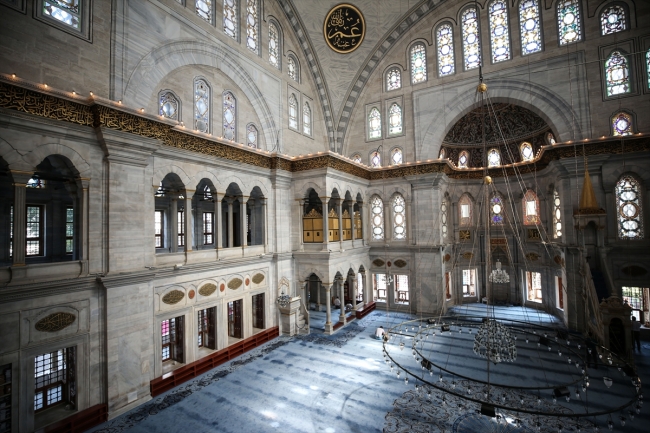 Osmanlı'da Barok mimari izleri taşıyan ilk eser: Nuruosmaniye Külliyesi