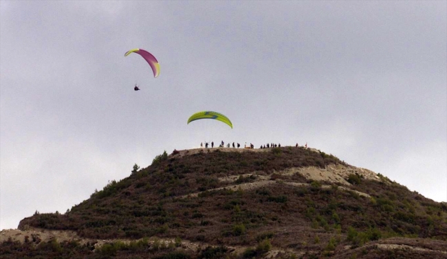 Terörden temizlenen Amanos Dağları yamaç paraşütü merkezi oldu