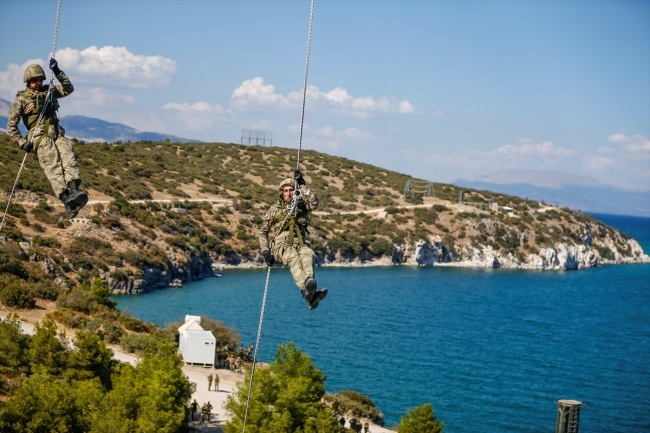 "Dağların kartalları"nın nefes kesen eğitimi