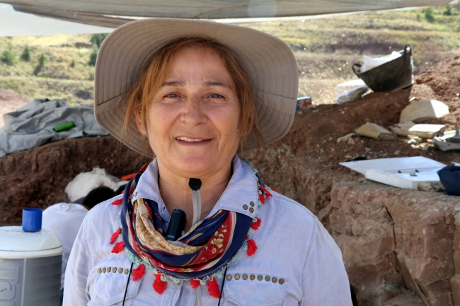 Fosil yatağındaki kazılarla 8 milyon yıllık tarihin izlerini arıyor