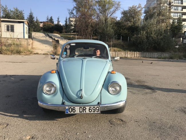 47 yıllık "vosvos"una gözü gibi bakıyor