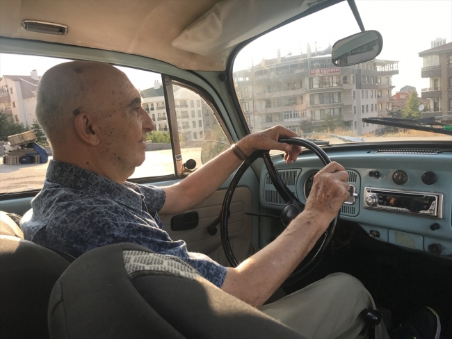 47 yıllık "vosvos"una gözü gibi bakıyor