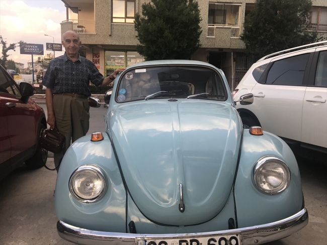 47 yıllık "vosvos"una gözü gibi bakıyor