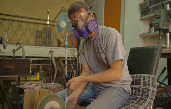 4 kuşaktır el yapımı tasarım bıçak üretiyorlar