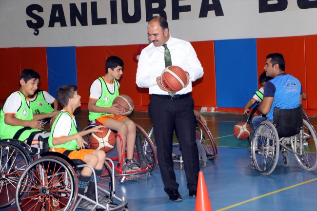 Şanlıurfa Tekerlekli Sandalye Basketbol Takımı "Parkede Teker Sesleri" projesine hazırlanıyor