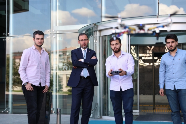 Bakan Kasapoğlu'ndan gençlere TEKNOFEST İstanbul daveti