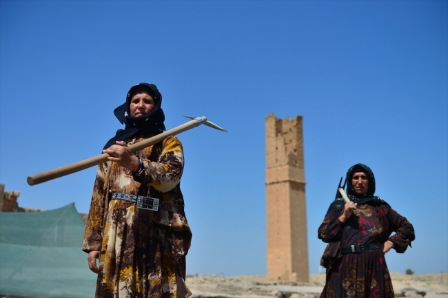 Tarihlerini kendi elleriyle gün yüzüne çıkaran Harranlı kadınlar