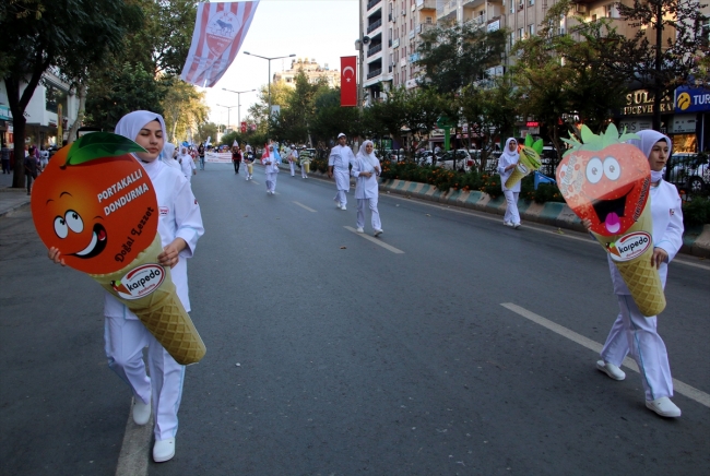 "Dünyanın en büyük dondurma topu" rekor denemesi