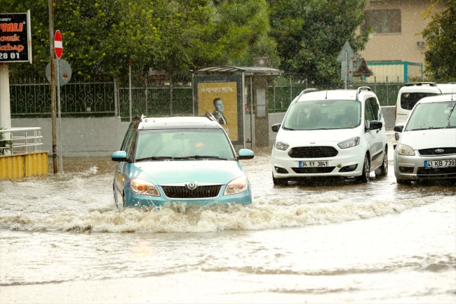 Kocaeli'de şiddetli yağış