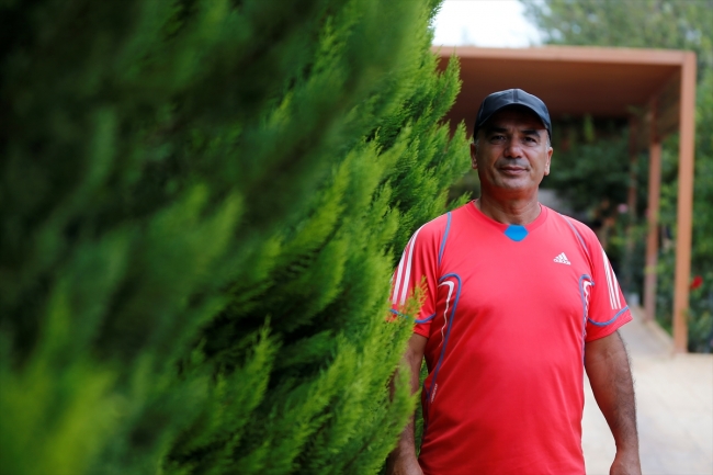 "Uçan motosiklet" hayaliyle motoruna kanat ve pervane taktı