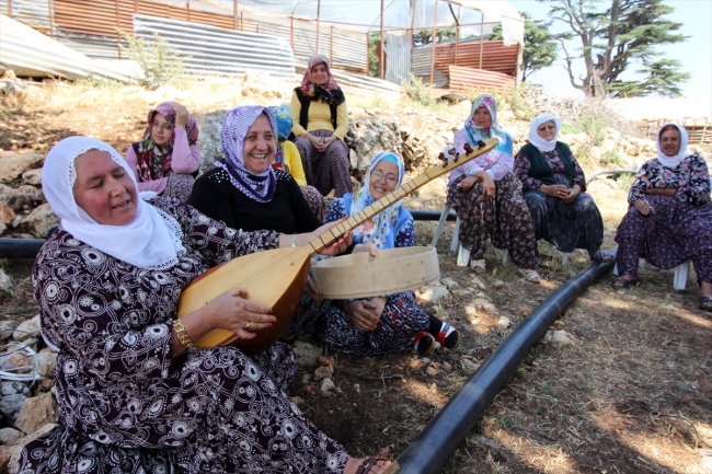 Kışlık hazırlıklarını tamamlayan Yörükler yaylalardan dönüyor