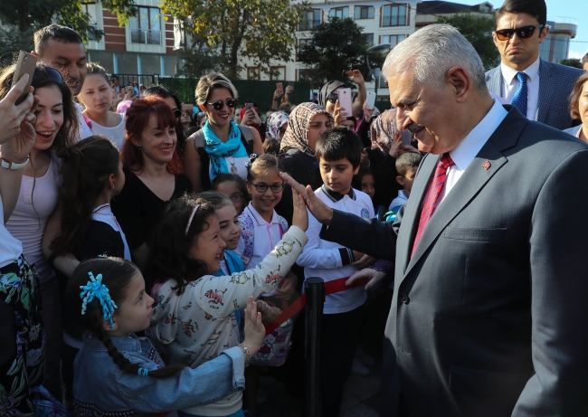 TBMM Başkanı Yıldırım: Değerlerinize yabancılaşırsanız öğrendiğiniz ilmin hiçbir faydası olmaz
