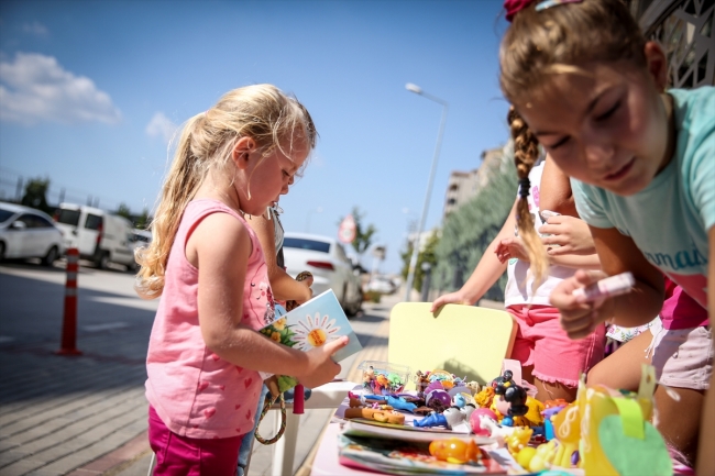 "Nane Çocukları" eski oyuncaklarını lösemili çocuklara bağış için satıyor
