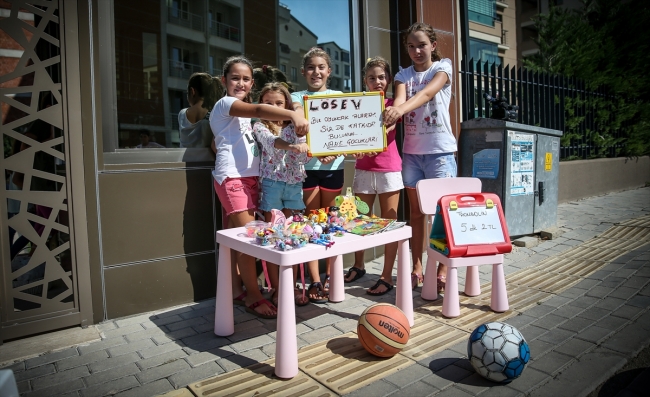 "Nane Çocukları" eski oyuncaklarını lösemili çocuklara bağış için satıyor