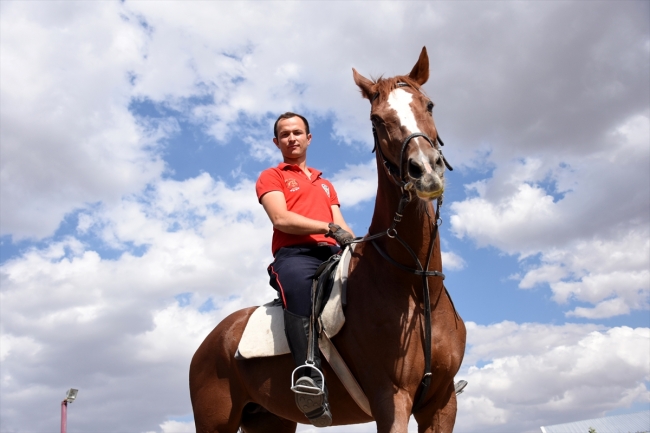 Kayseri'nin atlı polisleri göreve başlayacakları günü bekliyor