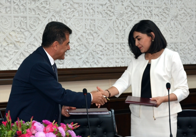 Türkiye'deki Özbek kaynaklı eserlerin tıpkıbasımları Özbekistan'a hediye edildi