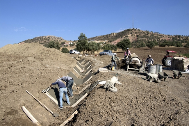 Diyarbakır çiftçisine belediyeden sulama kanalı desteği